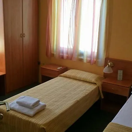 Aleksei 3* Задар